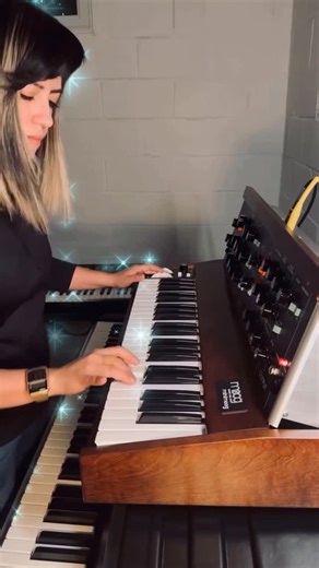 Wendy Uribe on Instagram: "Charly García on the Minimoog 🫶🇦🇷 Here’s my synth cover of Argentinian legend Charly García’s hit “Pasajera en Trance”, played on two beauties: the Jupiter Xm and the Minimoog Model D 🎹✨ The title translates to “Passenger in Trance”—and honestly, it describes my life perfectly. For those who don’t know, I’m a flight attendant ✈️ as well as a synth enthusiast, so it truly felt like this song found me. Someone DM’d me this track while I was literally at the airport w