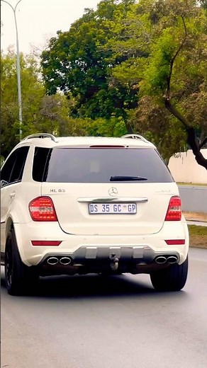 Mercedes Benz ML 63 AMG still shakes the room 😎