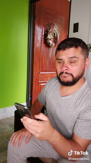 ¿Quién es Mía Khalifa? Un análisis humorístico