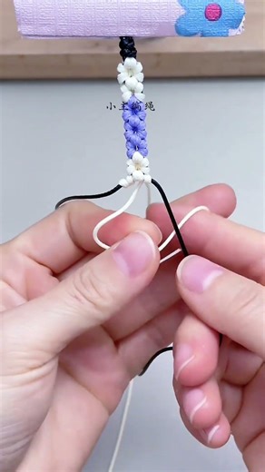 Color Block Floral Bracelet Tutorial - Perfect for Spring Outings #diy #bracelets 【DIY Bracelets】