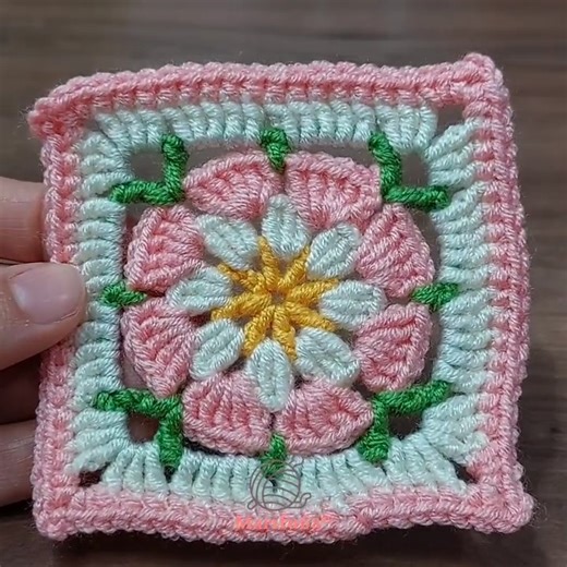 38K views · 554 reactions |  very easy crochet square motif making #crochet #knitting | Crochet&Knitting by marifu6a | Facebook