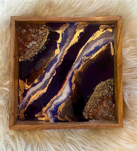 Epoxy Resin Geode Tray – Purple, Gold, and Quartz Crystals - Etsy