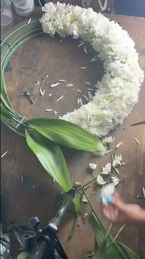 Funeral Wreath tutorial short under 30 seconds