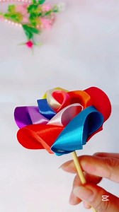 45K views · 779 reactions | Una idea para no perder ni un pedazo de cinta #novia #matrimonios #novios #boda #diadelasmadres #chocolate #mujer #manualidades #emprendimientos #flores #rosaseternas #tutorial #regalo #regalos #rosas #trendingreelsvideo #rosaseternas #tutorial #manualidades #tulipán #girasoles #chelines #limpiapipas #graduation #fblifestyle | Planeta Sorpresa | Facebook