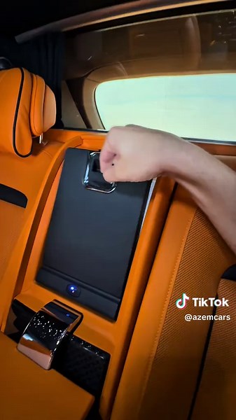 Rolls Royce Cullinan 2024: A Luxurious Review