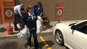 Walmart's curbside pickup now available in Pittsburgh area