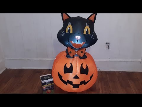 Gemmy (2025) inflatable vintage cat😻 and jack-o'-lantern🎃