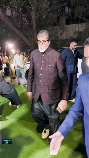 Aishwarya Rai & hubby goes to seeing Aaradhya's Function with Amitabh Bachchan#shorts #youtubeshorts