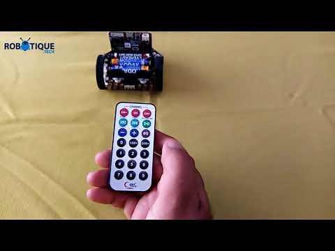 Control a Maqueen robot [Micro:bit] with a remote control