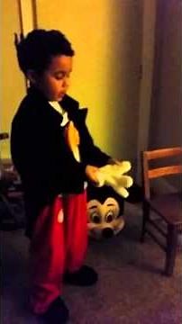 How to put on Mickey Mouse costume