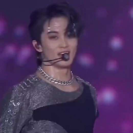 Mark's Iconic Deep Voice 'Hello Beyond Live'