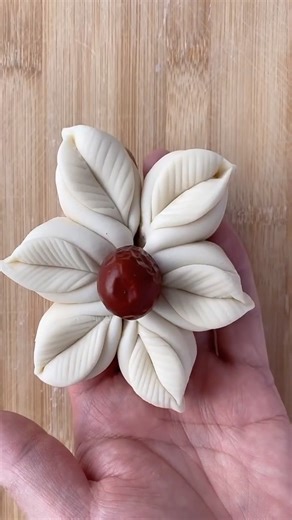 Cake & Pastry Dough Design Tips in 30 Seconds 🍰 #Shorts #pastrydesign #cakedough