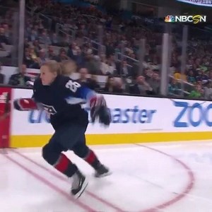 116K views · 3.6K reactions | History was made last night as Olympic Gold Metalist @kendallcoyne26 became the first woman to compete in the NHL All-Star Skills Competiton.  How about those wheels?! ⁣ ⁣ : NHL on NBC Sports⁣ ⁣ #womenshockey #girlshockey #hockeygirl #femalehockey #hockeylife #breakingbarriers #historywasmade #hockeygram #youthhockey #hockeypro #hockeywomen ⁣ | Hockey Players Club | Facebook