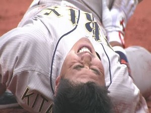 『アクシデント発生』 北川博敏が走塁中の怪我で負傷交代