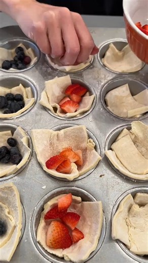 5.1M views · 15K reactions | easy pastries that are healthy too! #easybaking #recipeideas thanks for watching! produced by Jacky P | Home Hacks & Easy Snacks | Facebook