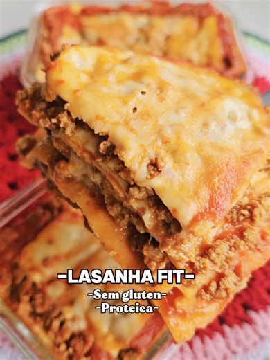 ✨ LASANHA FIT DE CREPIOCA: Sem farinha e super proteica! 🥧 Cansou da mesmice na dieta? Hoje eu vou te ensinar a fazer uma Lasanha Fit deliciosa, usando uma