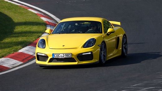 Drivers tackle corners and speed at Nordschleife track day