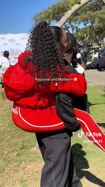 Lekompo Balcony Mix: Uniting Friendship and Music