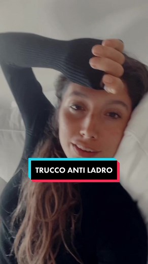 Trucco anti ladro 🥷 - iPhone Hacks, Tricks, and Tips by Angie Tutorials