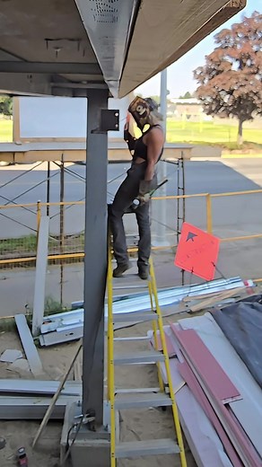 5am day starts to try and beat the heat! Got these post saddle made and welded into place at the jobsite. I sure do miss mobile welding, thinking I might add it back into the list of what my business offers! Yes I'm in a tank top, but also, yes it's been 38 degrees over here. The little bits of burn were worth it. Battle scars! . . . . #countrycustomfabricating #rachelbohnet #mobilelwelding #lincolnranger #postsaddles #metalfabrication #womenwelder #bcbuilder #onsitewelding #weldingtruck #womeni