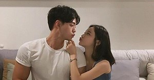 Con gái 16 tuổi bảo: "Bố ơi, tối nay con đi ngủ với bạn trai", ông bố nói một câu khiến đứa con gái phải ở nhà ngủ ngay lập tức!