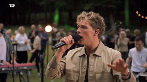 I got to perform on a very special version of one of my favourite Danish festivals Smukfest 💚 Check out the full versions of both Leap of Faith and Ghost on my youtube channel https://Christopher.lnk.to/Youtube Thanks to TV2 Danmark for having me 🙏🏼 | Christopher