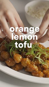 Umuwi ka na baby, it’s Orange-Lemon Tofu! 🍊🍋 Like Chinese lemon chicken, but meat-free. 🍃 Using both orange and lemon juice creates a bright, extra-citrusy glaze. ☀️ That bold tartness makes this dish addictive—doubly so when paired with extra-crunchy tofu. When you tear the tofu with your hands, you create rough edges that turn craggy and crunchy when fried. 🧗‍♂️ Serve with hot rice for a rich and satisfying meat-free meal. Get the full recipe here: https://pepper.ph/orange-lemon-tofu-recip