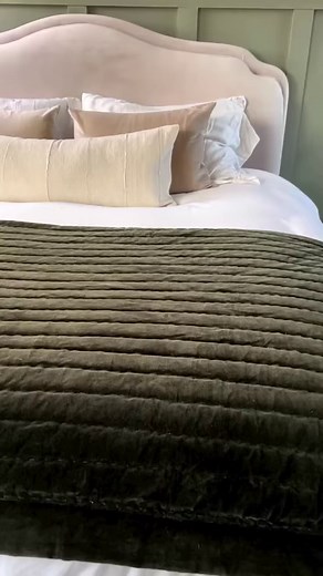 It’s double the Loafiness with this Loafer's Sugar Puff bed and Easy Squish Quilt. A winning combo! | Loaf