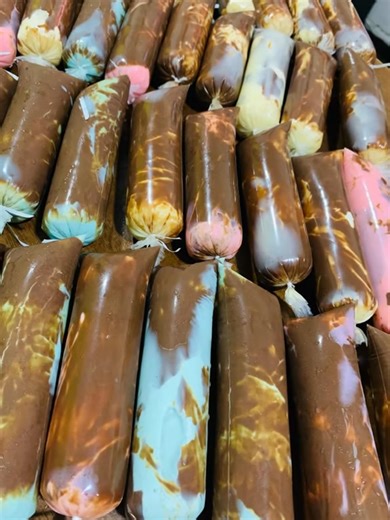 🌹FORMATION SPÉCIALE EN LIGNE THÉORIE et TECHNIQUES 🌹 Lieux : WhatsApp/ Telegram Dure :2 semaine Prix : 15500 Attestation offerte GLACES 🍦 🍨 ; YAOURT 🍦, DEGUÊ, JUS 🥤 Différentes saveurs de crème glacée (GELATO) 🪻🪷Lancement d’une nouvelle vague de FORMATION qui vous permettra de débuter votre business 🥰 et d’avoir un revenu stable et très rentable 💰 💵 . Nous allons vous apprendre les erreurs à éviter pour ne pas rater son yaourt , les quantités idéales d’ingrédients à mesurer . 🎊🕛 AU 