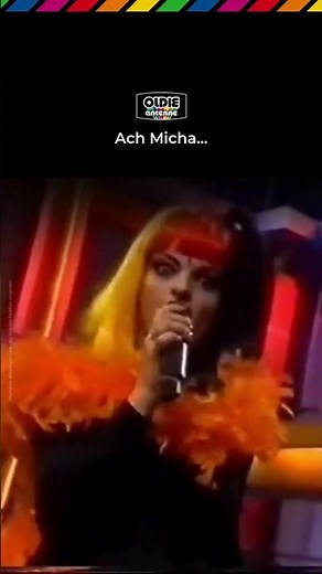 30 years after NINA HAGEN sings her hit "Du hast den Farbfilm vergessen" #ninahagen