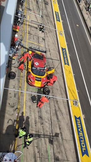 AF Corse Ferrari – perfekter Boxenstopp bei der GTWC am Nürburgring. #Ferrari
