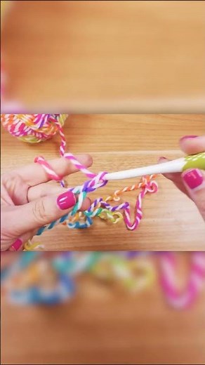 Instructions for half double crochet quickly and easily! #crochet #diyideas #tutorial