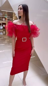 A tek crvena! Tako efektna i neobična ❤️❤️ Preporuka za naše dame 👸🏻 | Butik Coco