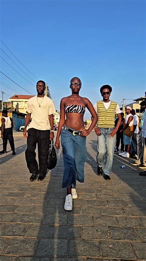 PARANA CITY VOGUE prenez le rdv @DD STYLE AFRICA @Hakiz Vibes 🏹🎯 @Rachidi Joram #streetfashion #model