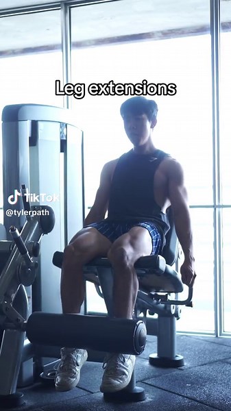 A common mistake on leg extensions is using too heavy of a weight and having your butt come off the seat. Instead, actively pull yourself down so that you’re firmly planted on the seat, hold the concentric at the top for a second, slow the eccentric down and repeat. #fyp #fitness #gym #bodybuilding