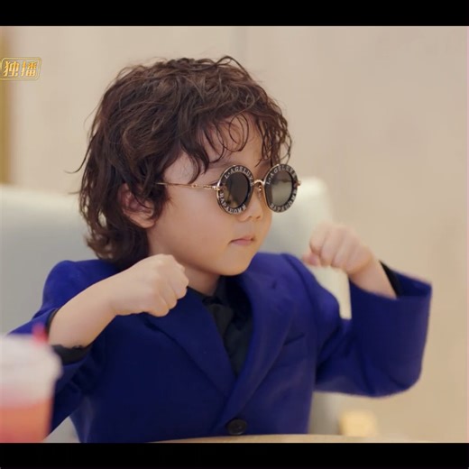 186K views · 6.5K reactions |  Xiaobao became “the underworld king-pin”，seeks revenge for his mommy! #UnforgettableLove #WeiZheming #Mileswei #HuYixuan #MangotvSweetdrama #drama #love #cdrama #highlights #series Mobile users download MangoTV App  https://d.mgtv.com/zD-P Be the first to watch more popular drama！ | Mangotv Sweetdrama | Facebook