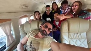 Team #Housefull4 is ready to board the train from Mumbai all the way to New Delhi. Be a part of the madness, follow our updates on #Housefull4Express 👻 Riteish Deshmukh #BobbyDeol Kriti Sanon Pooja Hegde Kriti Kharbanda #ChunkyPanday | Akshay Kumar