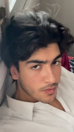 Hashim bakht khan on Instagram: "來♥️"