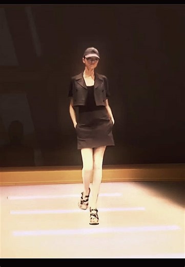 #Models for #DKNY Spring/Summer 2007 // #Fashion #ForYou #Runway | models