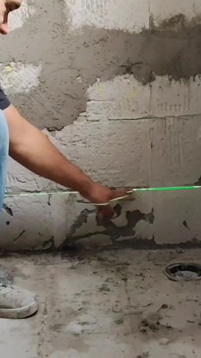 Desplante Azulejo En Muro 👍 #Entretenimiento #viral #tutorialvideos #reelsviralシfb #viralreels #tips #viralvideos #viralvideo #tiles | Muy Fácil Tx