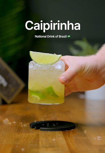 Let’s make the Caipirinha! 🍋‍🟩🍋‍🟩 #cocktailcards #caipirinha #brasil #cocktails #drinkrecipes