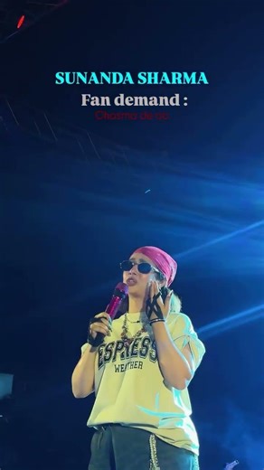 Fan said “give me your glasses” 😳 Sunanda Sharma's savage reply Live Concert 😂#sunandasharma