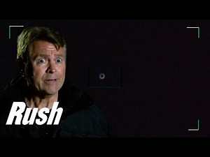 Experts Spot A PULSATING UFO That Is Moving Towards Them! | Alien Highway