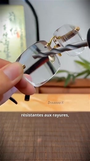  ​​「Lunettes Double Foyer Spatiales」​​ - 17g, plus légères qu‘une...