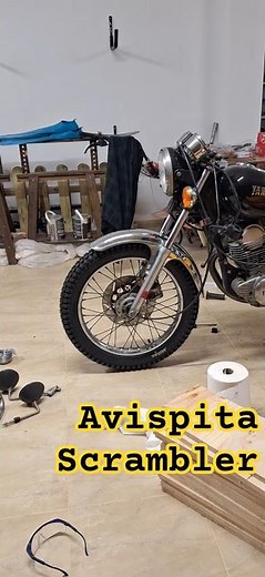 The Yamaha SR250 is finally starting to look like a scrambler 👀