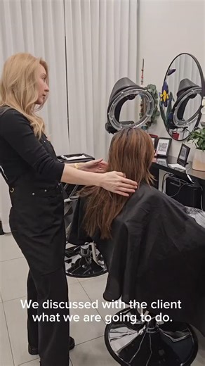 9 comments | Do I Color Brunettes? Yes ✨  Removing Warm Tones → Natural Brunette #brunette #naturalcolor #healthyhair #hsircut #torontohair #transformation #haircolorprocess #reelsinstagram #process | Hair dresser | Facebook