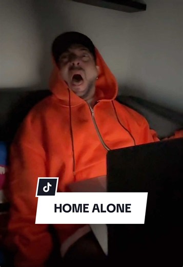 Pov: it’s 3 a.m and you live alone #pov #teenbro #homealone #3am #comedy
