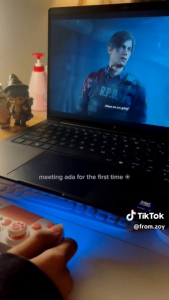 Exploring Resident Evil 2: Gameplay with Leon and Ada