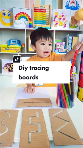 Diy tracing board activities for kids📝 #prewritingskills #prewritingactivity #prewriting #simplelearningmethod #homeschoolingteachers #sensoryplayideas #sensoryplayforkids #diyproject#diytracingboard #funactivitiesforkids #preschoolteacher #preschoolactivities #preschoolathome #learningsomethingnew #finemotoractivities #fypシ゚viral #fypシ゚ #tcza