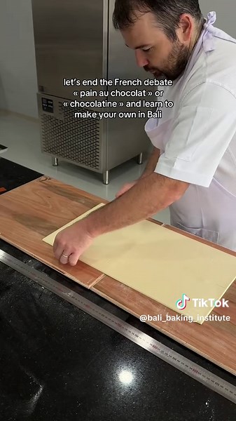 Small groups, big skills : discover baking secrets in Bali. 📍Bali Baking Institute - Denpasar, Bali. Follow us on IG: @bali_baking_institute #BaliBakingInstitute #BakingClass #LearnBaking #Pastry #Bali